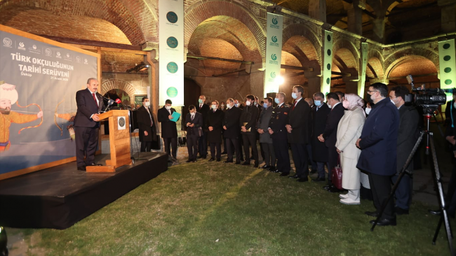 TBMM Başkanı Şentop "Türk Okçuluğunun Tarihi Serüveni" sergisini açtı